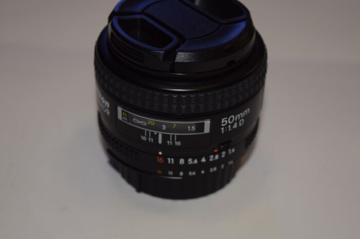 Объектив Nikon 50mm f/1.4D AF Nikkor Ресейл