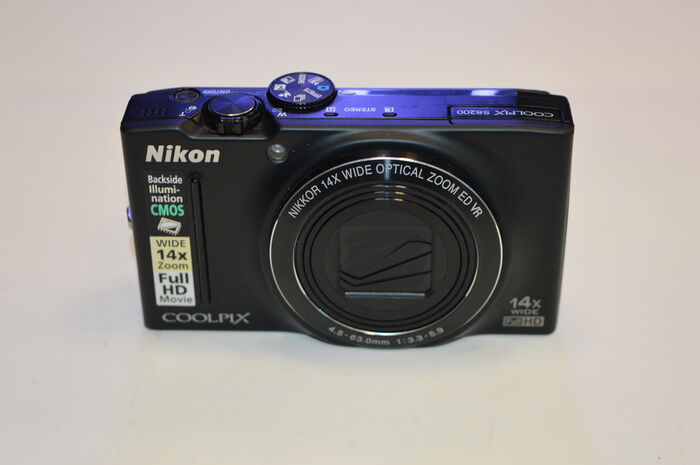 Фотоаппарат Nikon Coolpix S8200 Ресейл