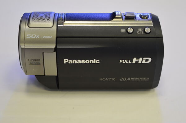 Видеокамера Panasonic HC-V710 черный Ресейл