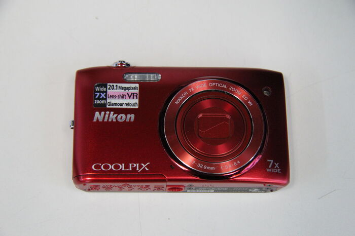 Фотоаппарат Nikon Coolpix S3500 красный  Ресейл